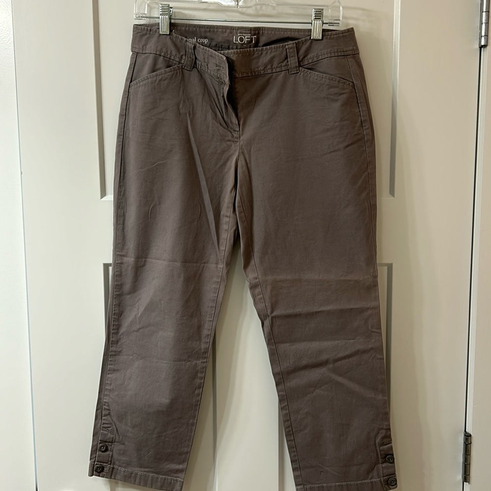 Women’s capris.